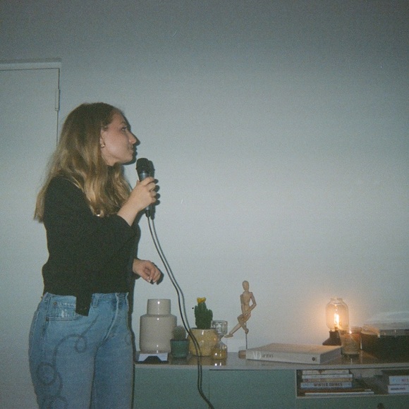 MEET THE POSHER - Picture 4 of 4